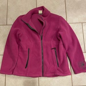Cabela’s fleece coat, size small.
